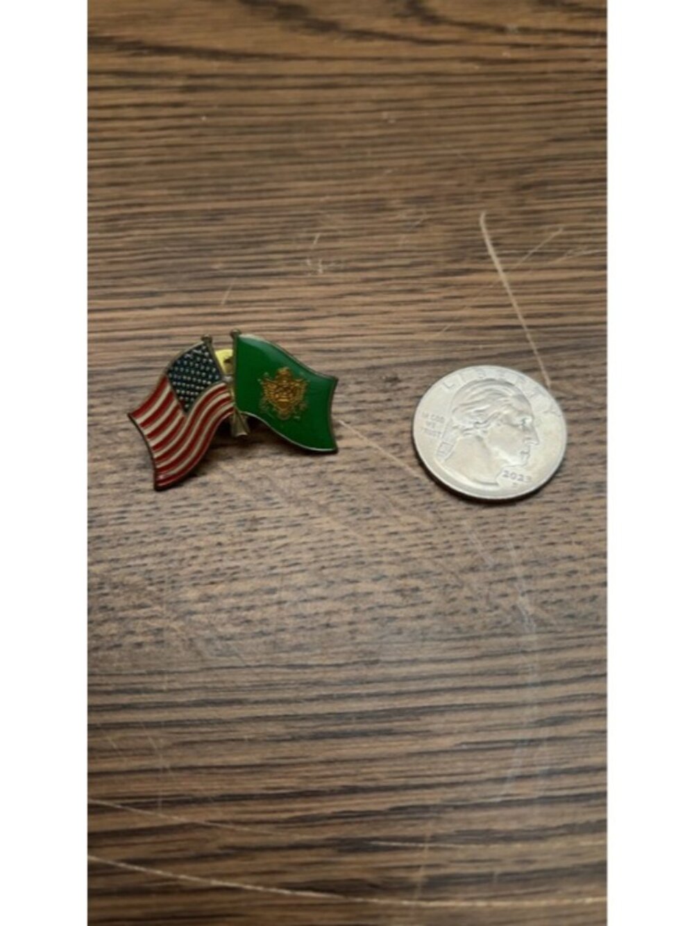US Mexico Crossed Flags Enamel Lapel Pin American Mexican Friendship Badge